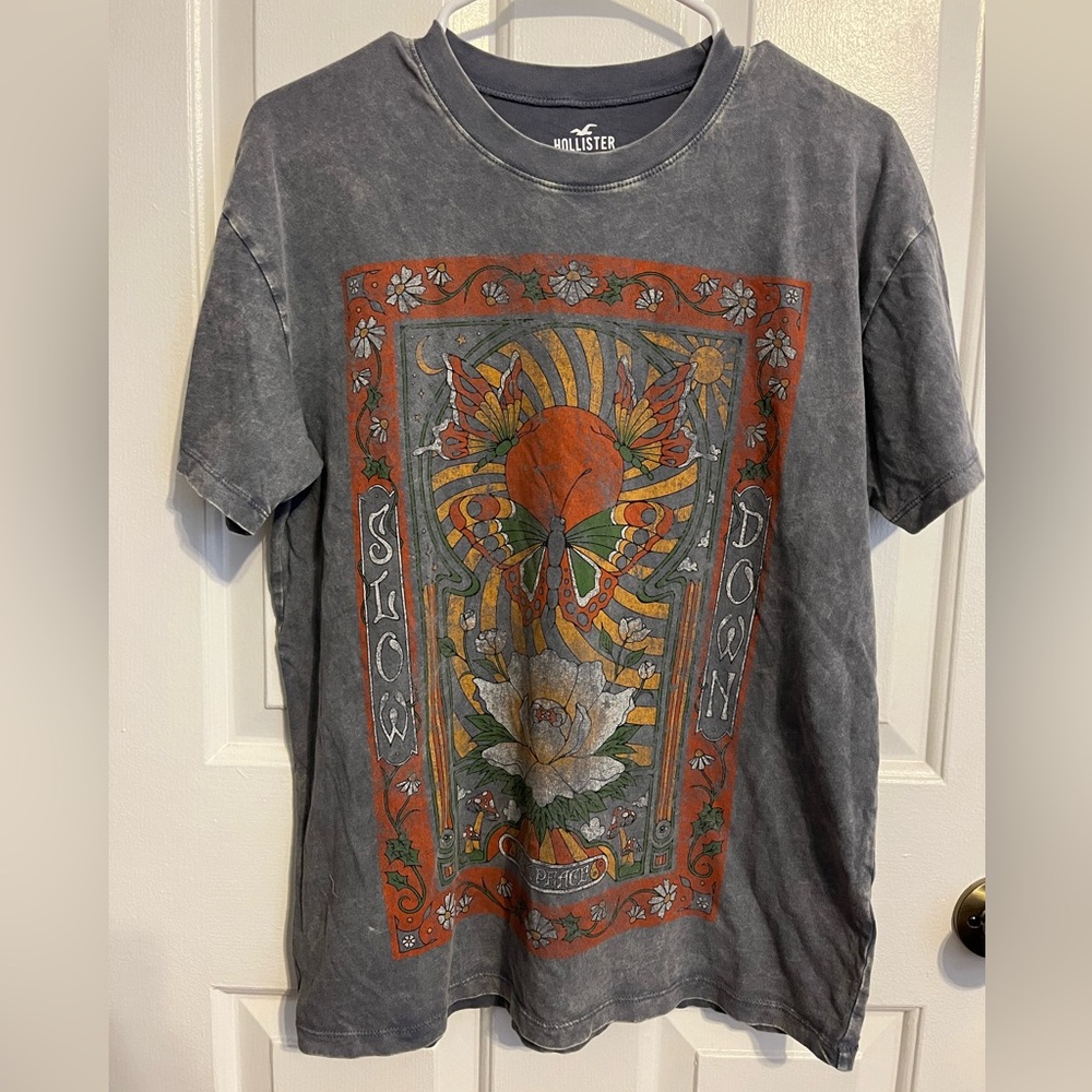 Hollister T-shirt - Women’s Size XS